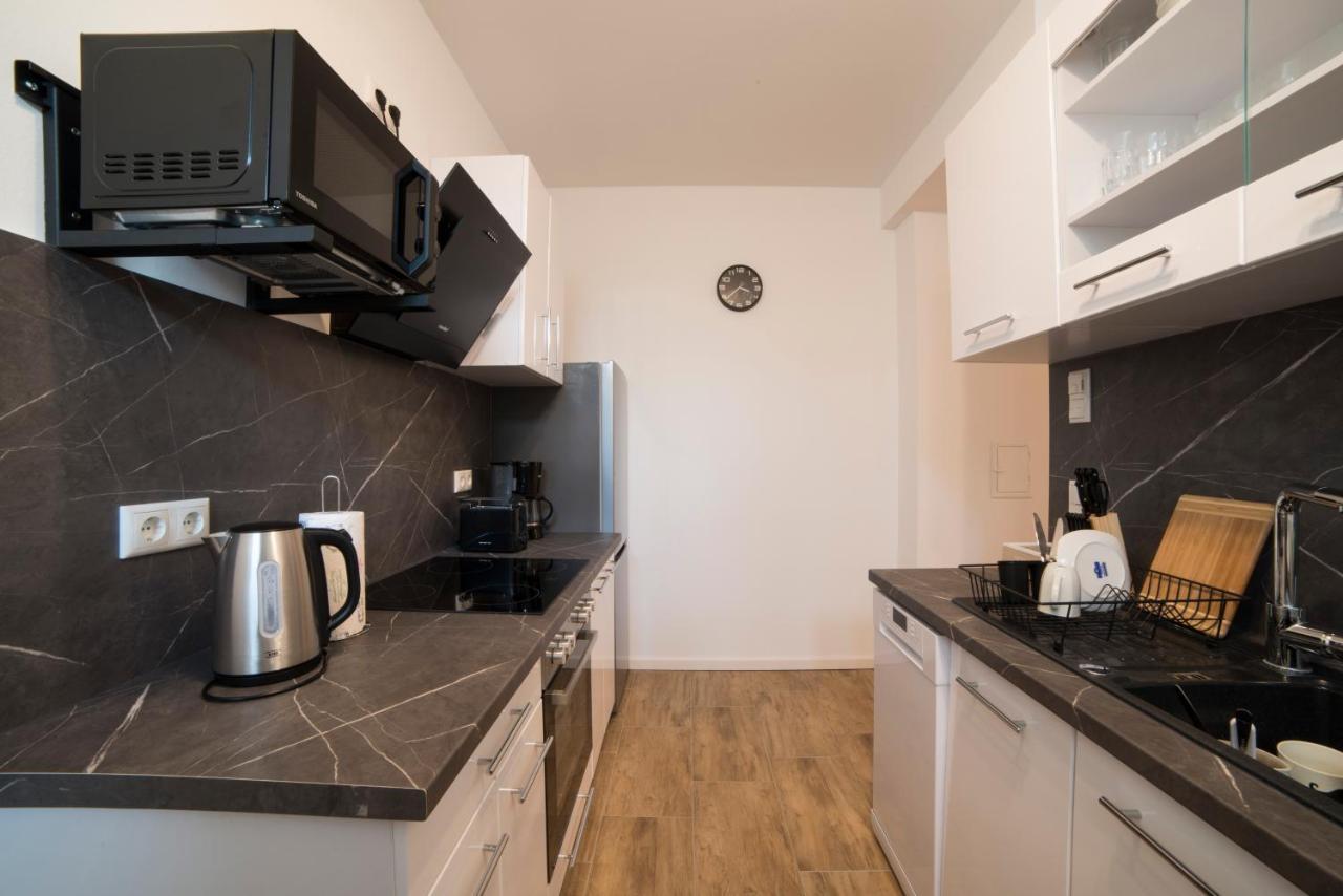 Schoene Ferienwohnung 78M2, 3 Schlafzimmer, 2 Baeder, Zentrumnah, 1Og Erfurt Kültér fotó