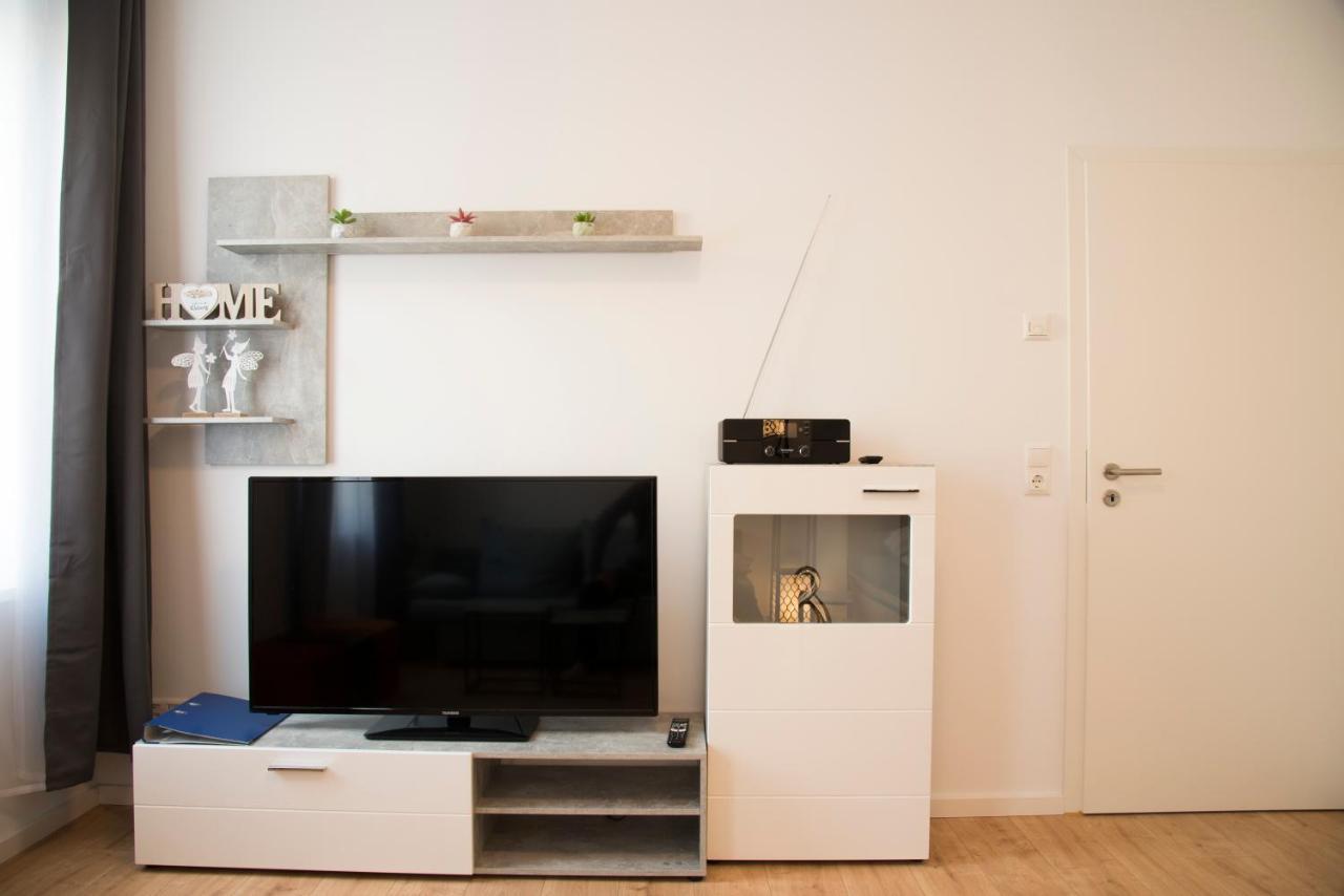 Schoene Ferienwohnung 78M2, 3 Schlafzimmer, 2 Baeder, Zentrumnah, 1Og Erfurt Kültér fotó