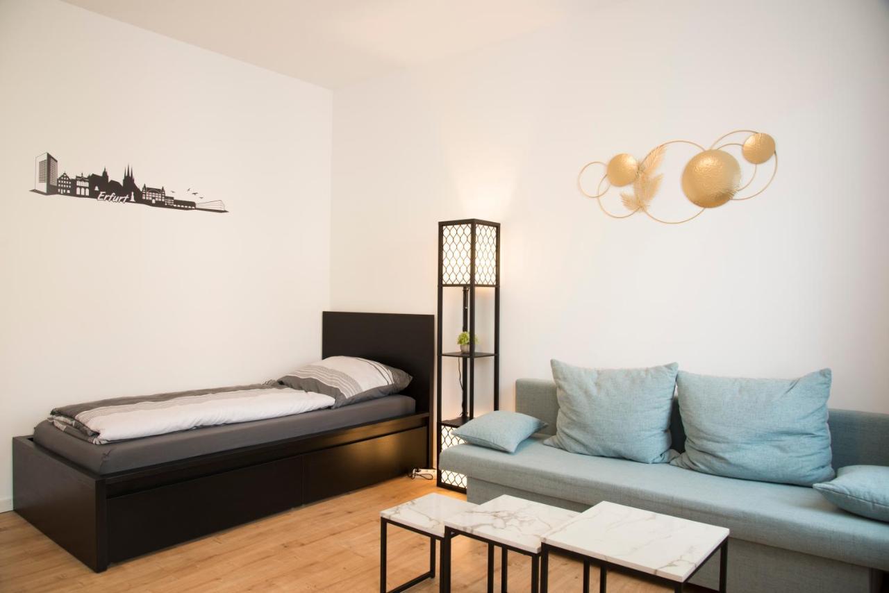 Schoene Ferienwohnung 78M2, 3 Schlafzimmer, 2 Baeder, Zentrumnah, 1Og Erfurt Kültér fotó