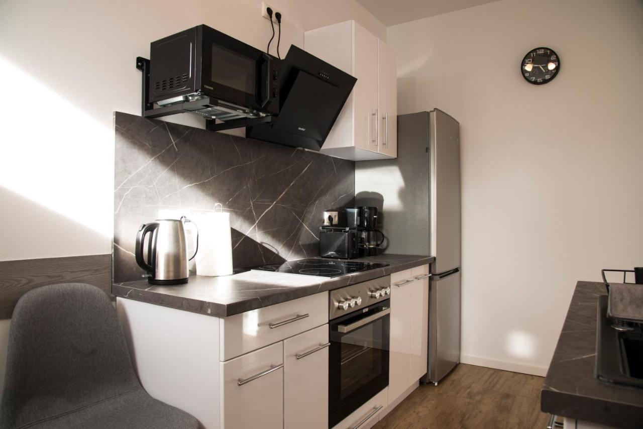 Schoene Ferienwohnung 78M2, 3 Schlafzimmer, 2 Baeder, Zentrumnah, 1Og Erfurt Kültér fotó
