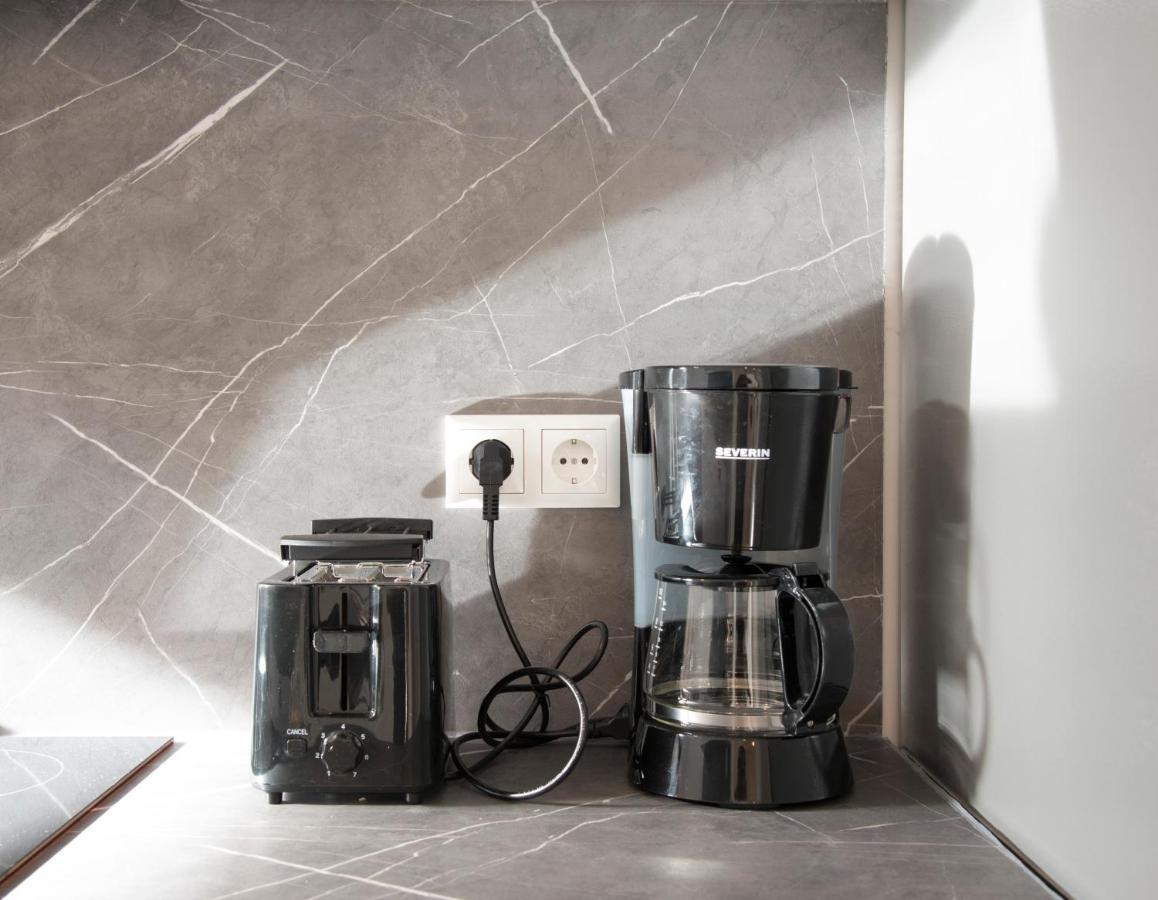 Schoene Ferienwohnung 78M2, 3 Schlafzimmer, 2 Baeder, Zentrumnah, 1Og Erfurt Kültér fotó